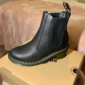 CADENCE WOMEN'S LEATHER HEELED CHELSEA BOOTS